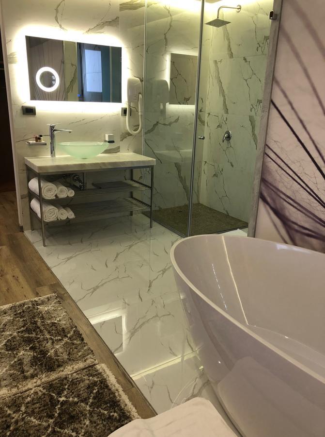 Hotel Palace Vlora Kültér fotó